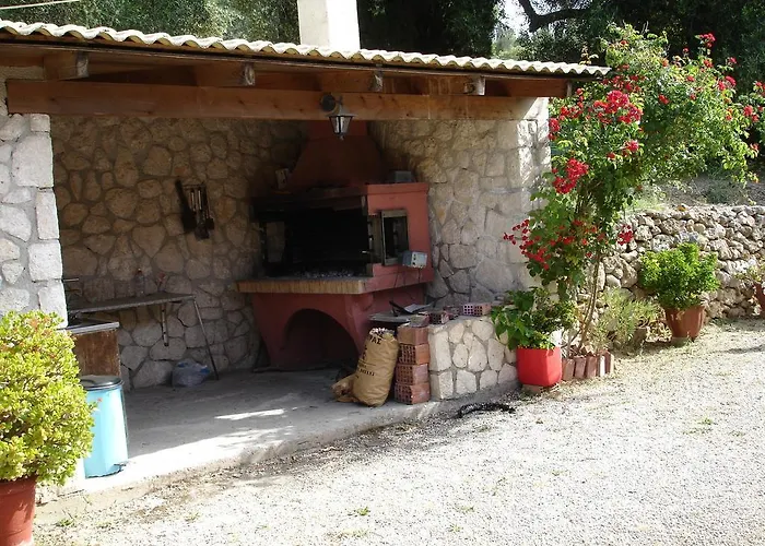 Bozikis & Paleokastritsa