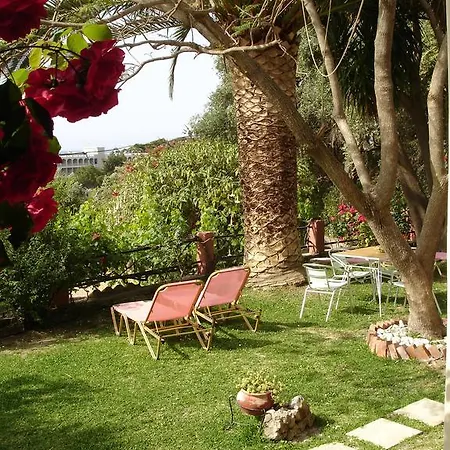 Bozikis & Studios شقة *