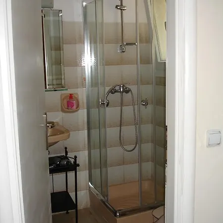 Bozikis & Studios شقة *